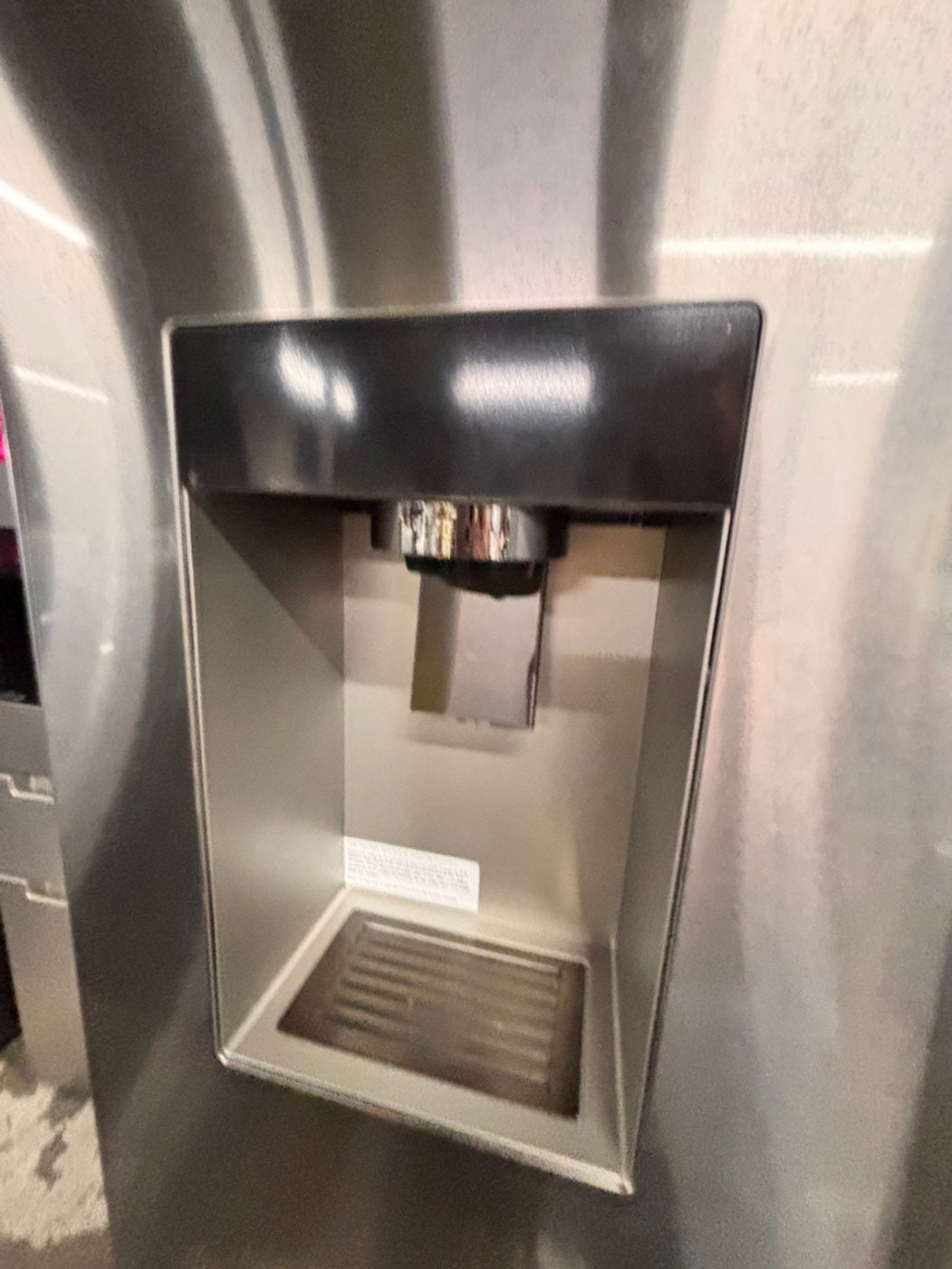 >🎈sale🎈      ‼️’’AS IS”.‼️   Bosch 500 series counter depth French doors fridge new scratch and dent (costumer return )with ice maker & water dispenser - Stainless Steel #RBSH25B