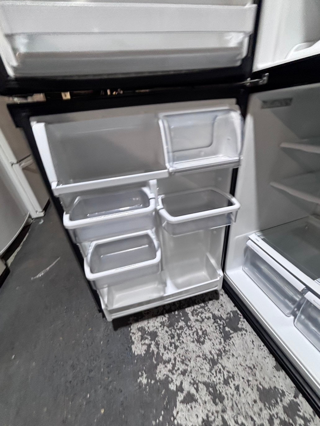 >*special🔥Whirlpool stainless steel top freezer refrigerator with ice maker inside used-refurbished 30" #RFT3SB