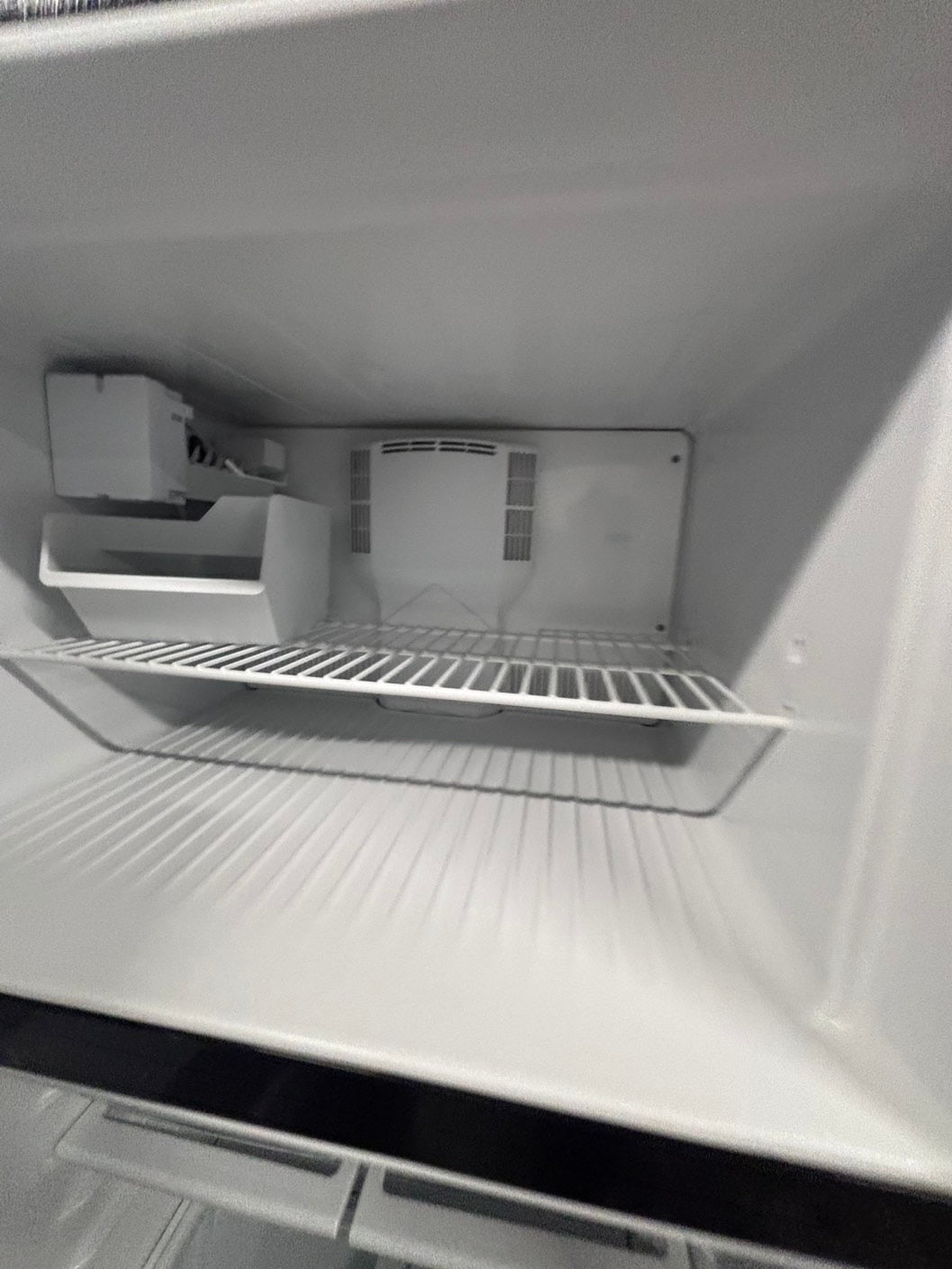 >*GE 33”x 66h Top freezer fridge, stainless steel with ice maker inside used-refurbished #RRFG641B