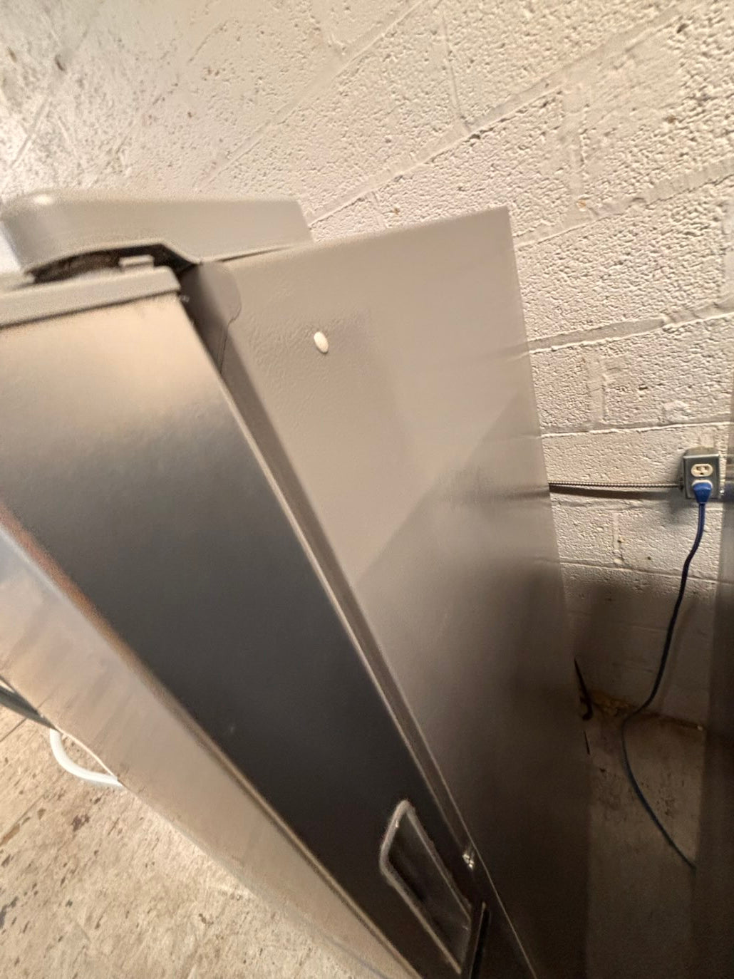 }}24” x 60”height ,whirlpool top freezer refrigerator stainless steel used,refurbished #RFDD6BB