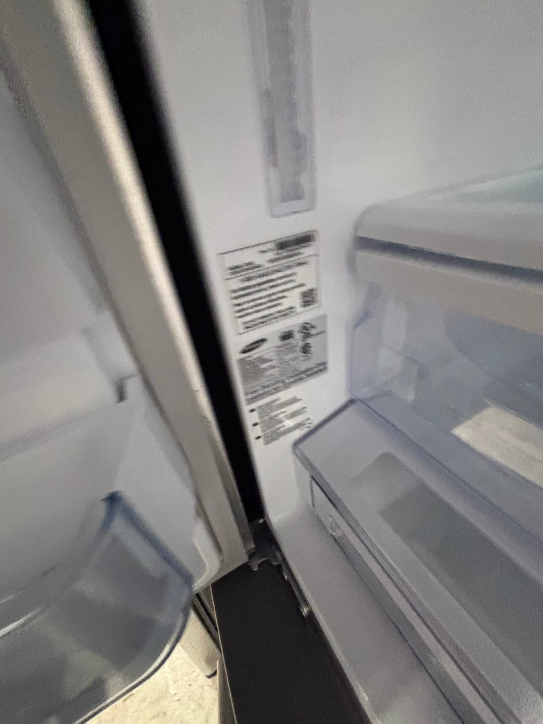 >*36”samsung counter depth French doors  fridge  stainless steel (ice maker & water doesn’t work) doesn’t affect on the others functions. 36” #SA24MAB