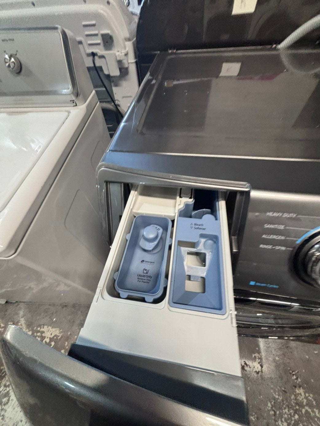 >*special price 🔥🚀Samsung gray front load washer large capacity stackable or side by side  27” in used-Refurbished #SPYE3WB
