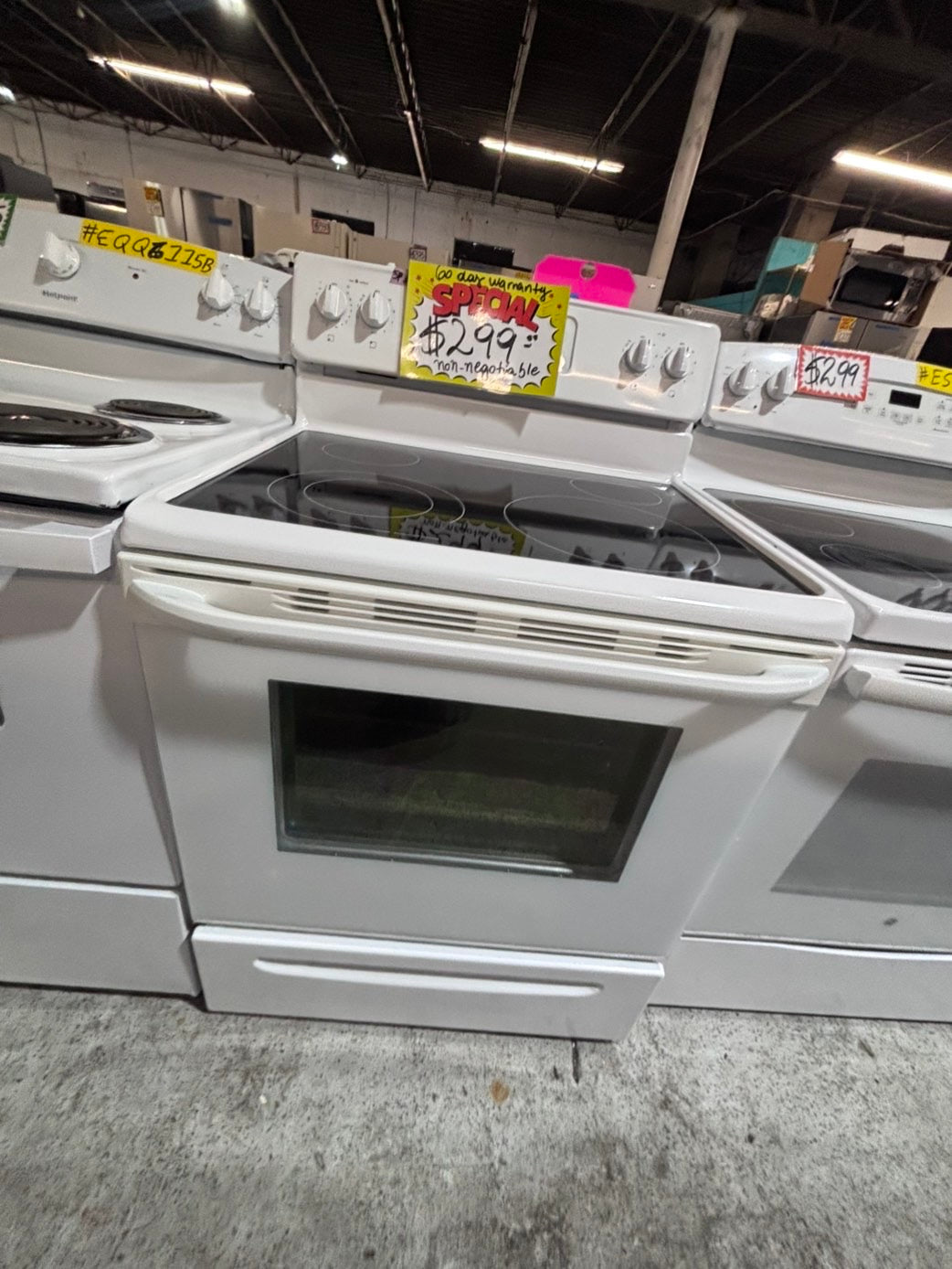 >*special 🔥Frigidaire electric 220v glass top range bake Broil roast self clean white  30" used-Refurbished #FEW911B