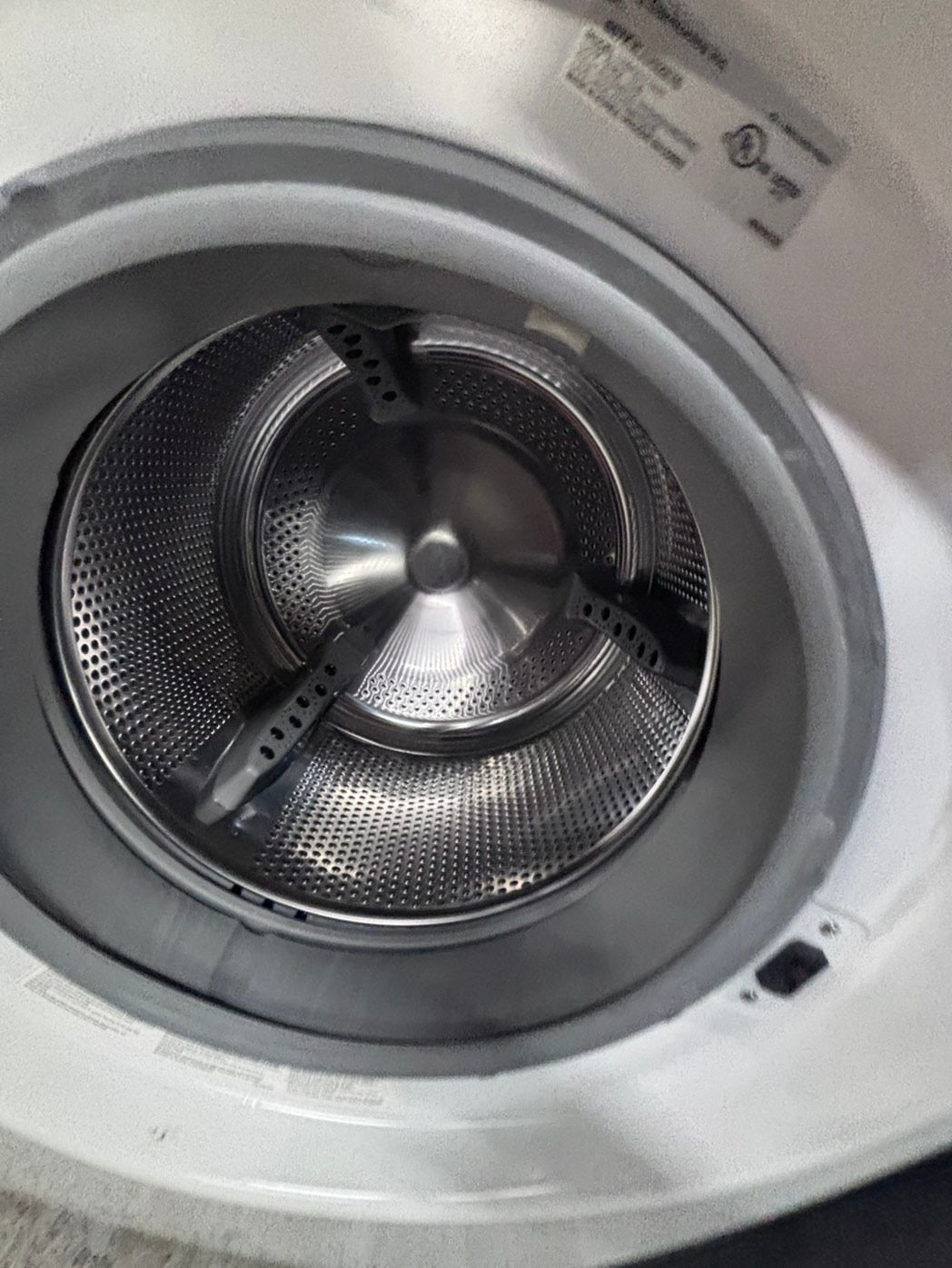 >*LG washer & dryer set electric 220v front load stackable or side by side - sensor dry in white #WDAZ6BSET