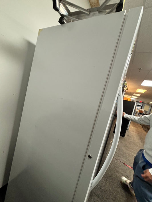 📢🔥black Friday sale 🔥🦃-Frigidaire 20 cu.ft up-right freezer white 34" #RF911L used-Refurbished