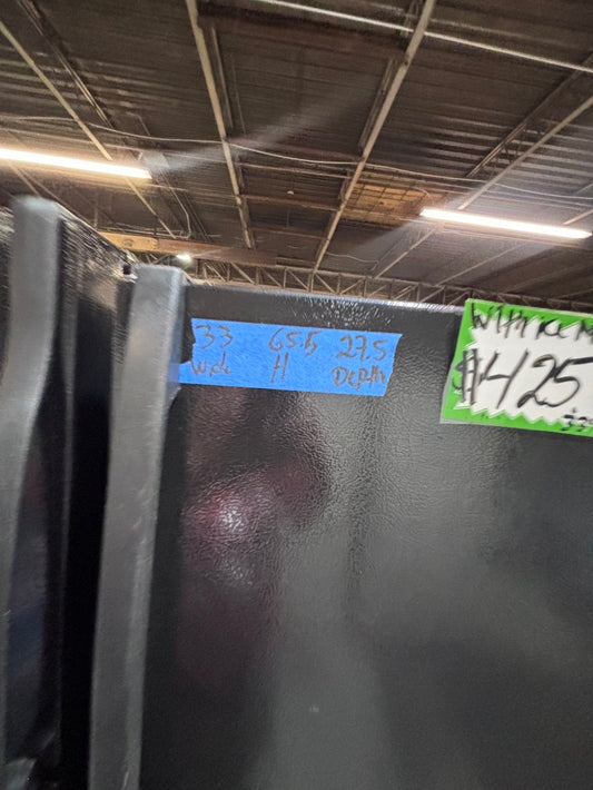 >>whirlpool 33” Top freezer fridge with ice maker ,black  used-refurbished #RRT13QB