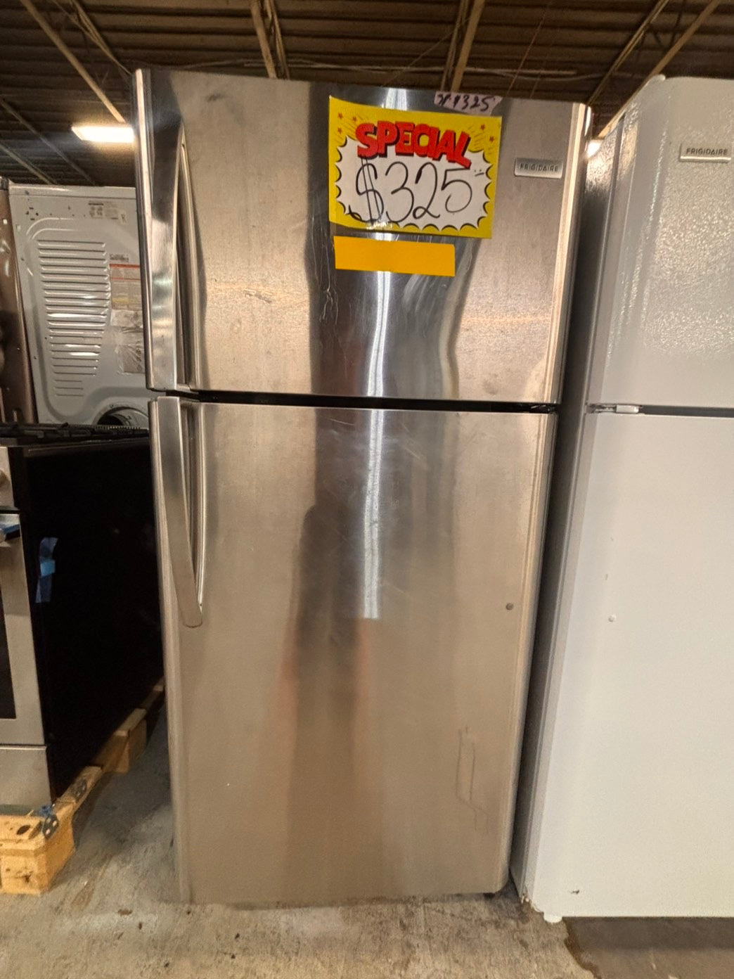 >*SALE🔥🔥frigidaire 30”18cu.ft -top freezer refrigerator working 💯 stainless steel color -used refurbished 30”  #TB4RYCB