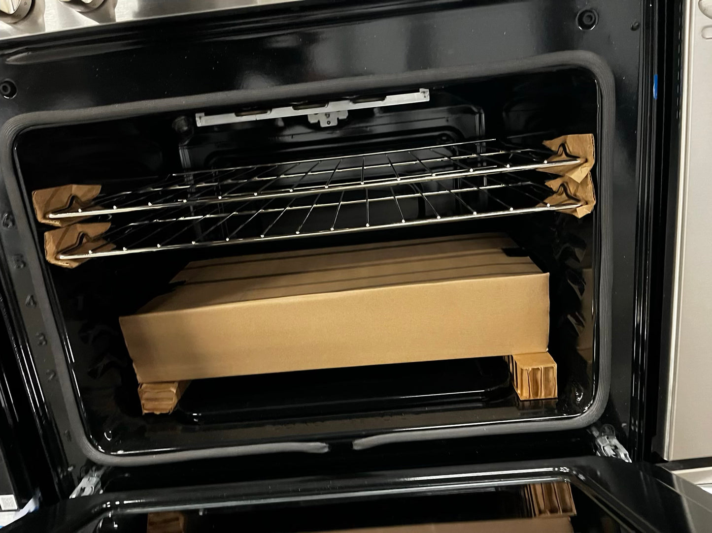 🎄Holiday Sale 🎁 Open Box | Scratch & Dent Frigidaire  5.8 cu. ft. Gas Range 5 burner with  in Stainless Steel #ER22936B