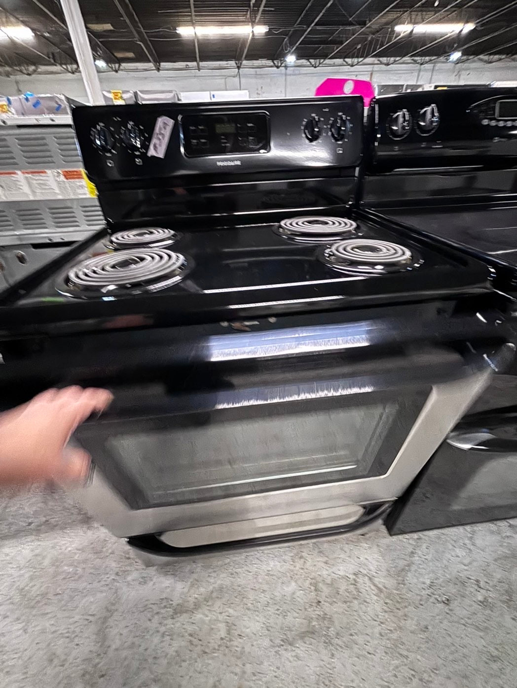 >*frigidaire stainless steel & black electric coil top range coil 220v bake /Broil 4 burner used-Refurbished  great condition 30" #ESZ5Z1B