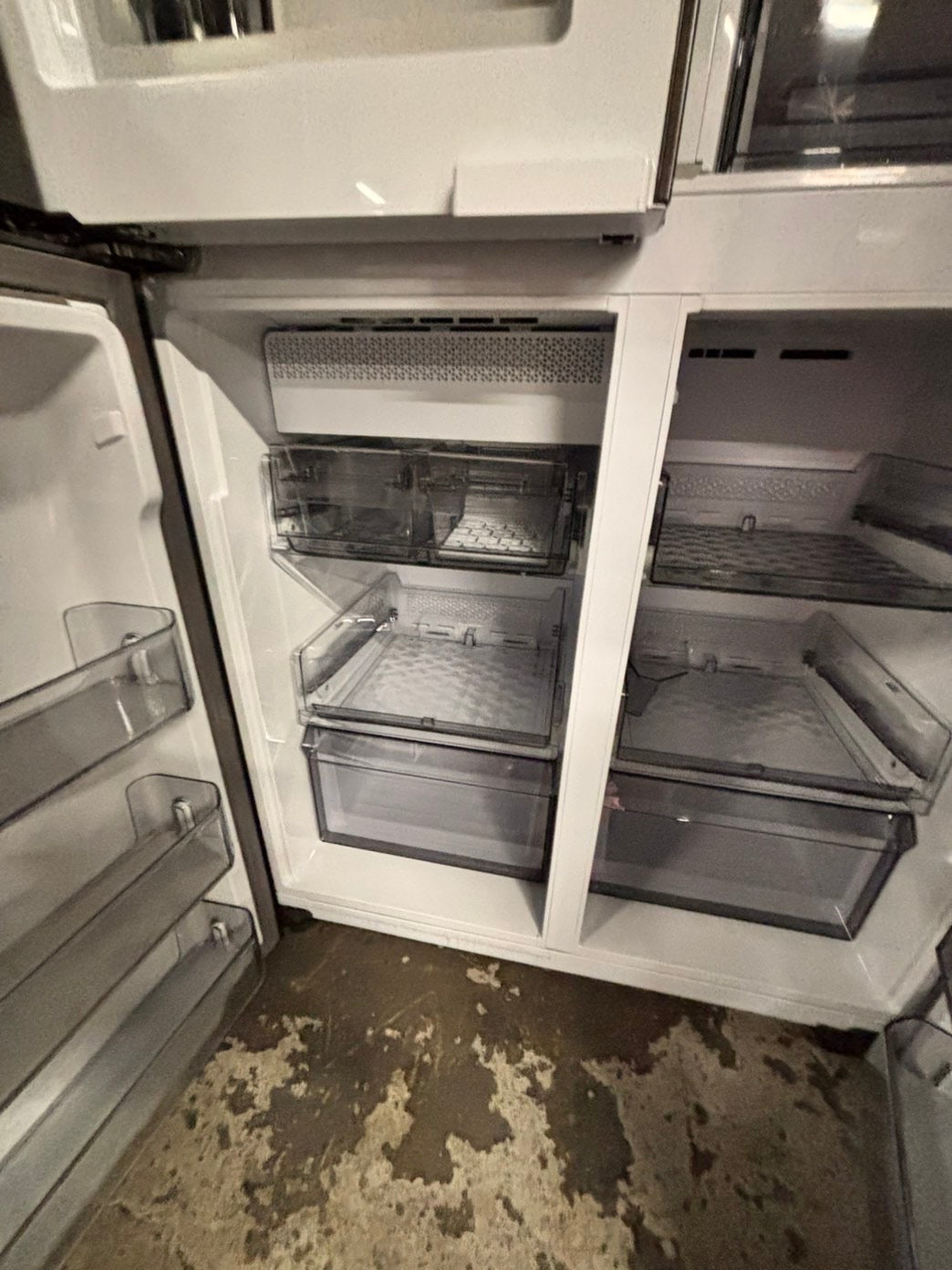 >special 🎈New open box (costumer return Samsung - Bespoke 23 Cu. Ft. 4-Door Flex French Door Counter Depth Refrigerator with Auto Open Door -#RFS3335YB