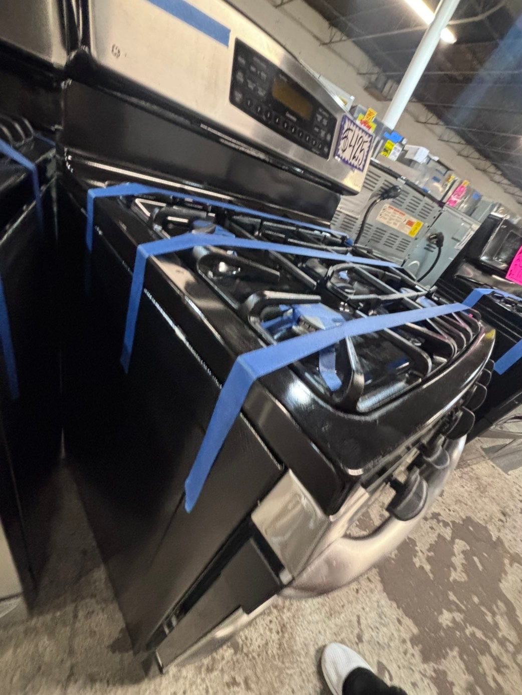 >GE  Gas range 5 burner bake broil Hi/Lo self clean in stainless steel used-Refurbished 30” #GEG1X2B