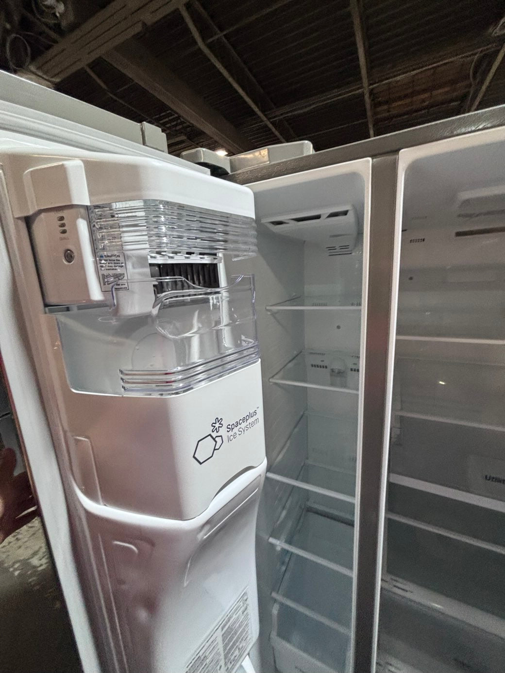 }SALE🔥🔥LG 33”x 66.1/2 h x 29”depth side by side Refrigerator and freezer with ice & water #LG33Z73B