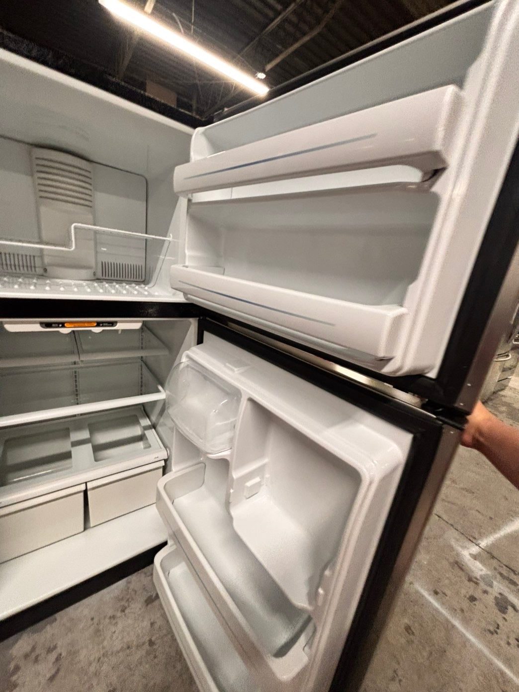 >special🔥GE black 30” Top freezer fridge with ice maker black    used-refurbished #RFX2FB