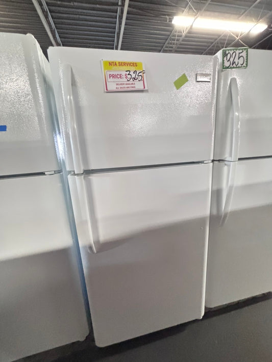 >Frigidaire 18cu.ft -top freezer refrigerator white, used refurbished 30” #RK71KB