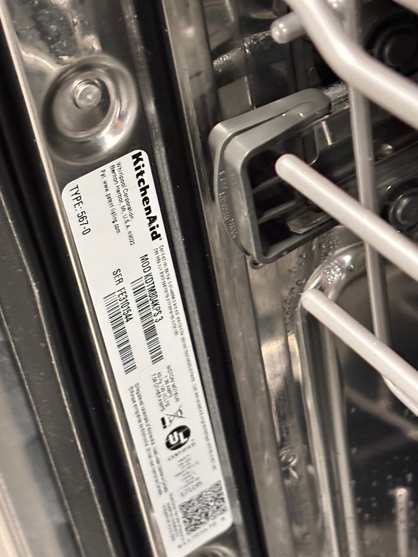 >24 in. KitchenAid - 360 Max
Jets Third Rack
Dishwasher with
Stainless Steel Third
Rack Wash Jets,                          model       number:KDTM804KPS   Stock number #KADW4H3B