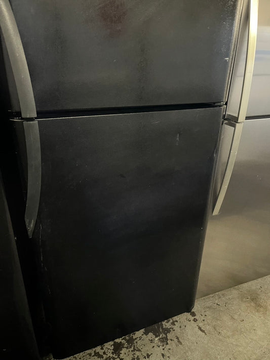 =Frigidaire 21cu.ft -top freezer refrigerator black  used refurbished 30” #RFF56B