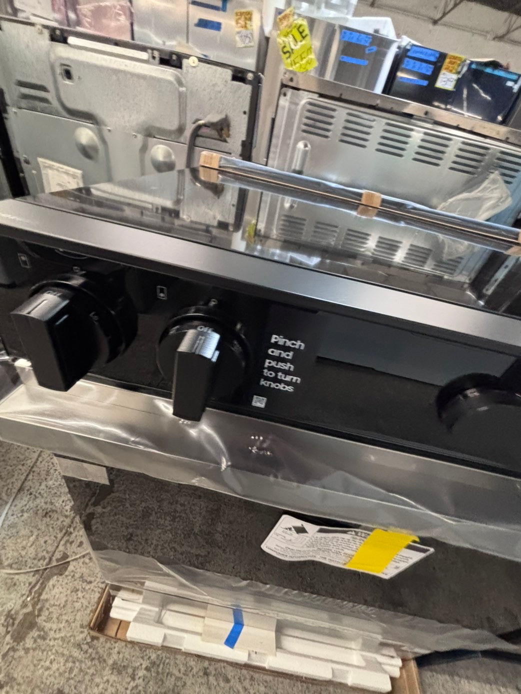 >*new open box Samsung - Bespoke 6.3 Cu. Ft. Slide-In Electric Range with Air Fry -stainless steel #NS67ZB