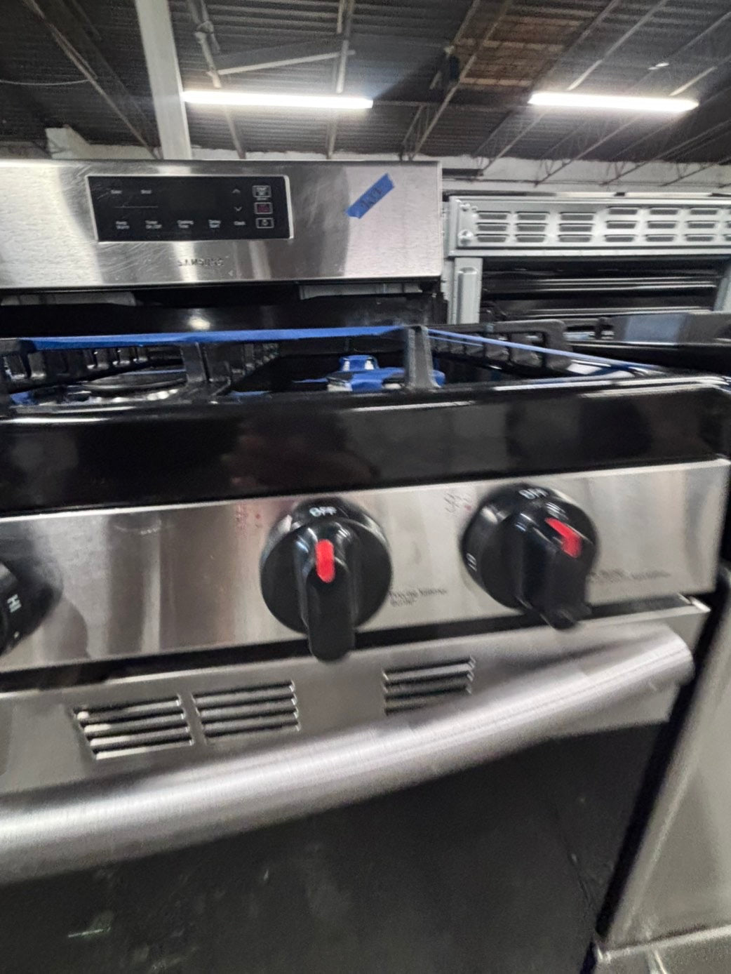 >>samsung Gas range 5 burner convection oven bake ,broil Hi/Lo self clean in stainless steel used-Refurbished 30” #SGQ51SB
