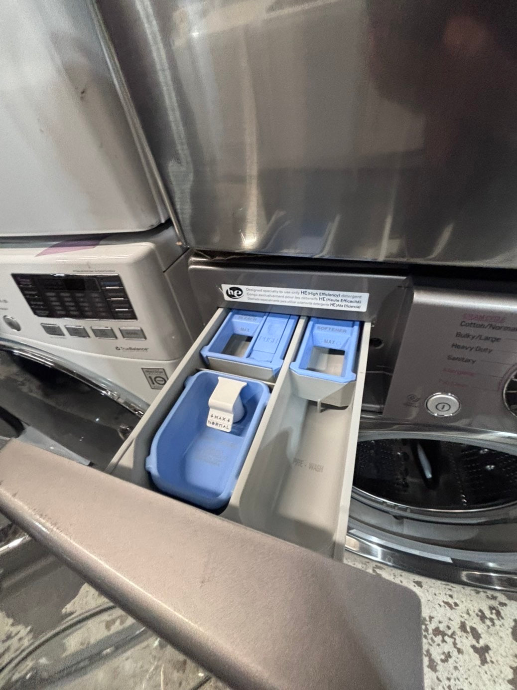 >*early July 4th special 🇺🇸LG washer & dryer set electric 220v front load stackable or side by side - sensor dry in gray  #WEDS22BSET