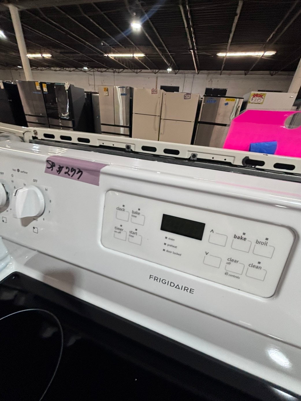 >*special 🔥Frigidaire electric 220v glass top range bake Broil roast self clean white  30" used-Refurbished #FEW911B