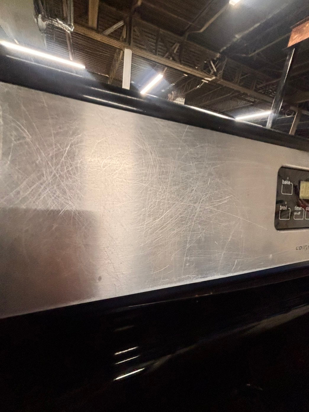>frigidaire stainless steel Gas range 4 burner bake broil Hi/Lo self clean in stain used-Refurbished 30” #FGEZ23B