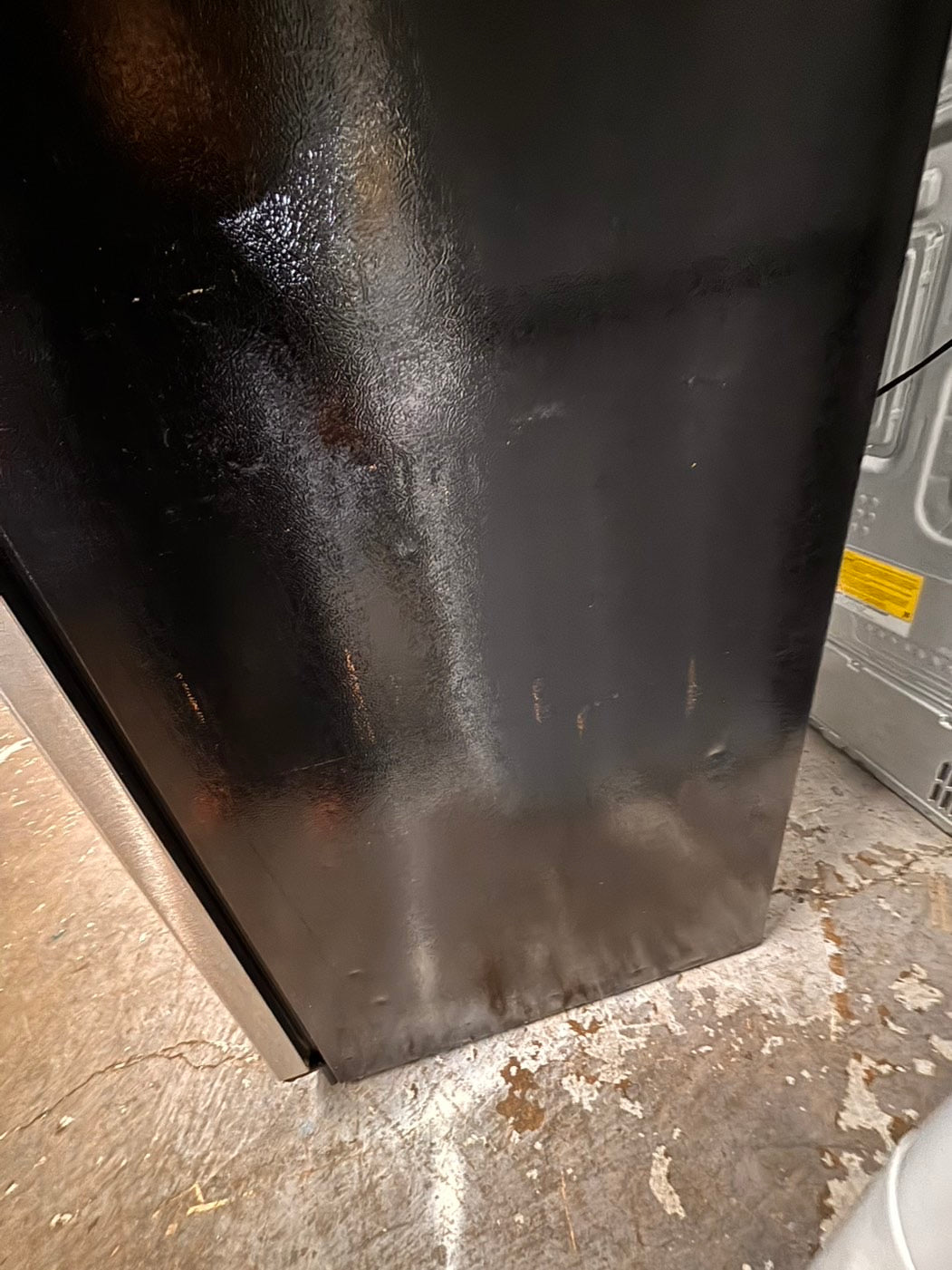 >*frigidaire  top freezer refrigerator stainless steel used-refurbished 30"x 681/2h #RF21ZRB