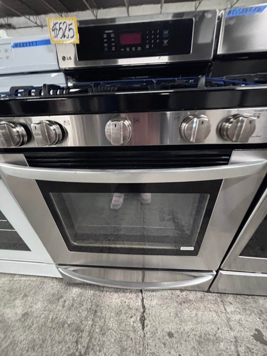 >LG Gas range 5 burner convection oven bake ,broil Hi/Lo self clean in stainless steel used-Refurbished 30” #SGZQ99B