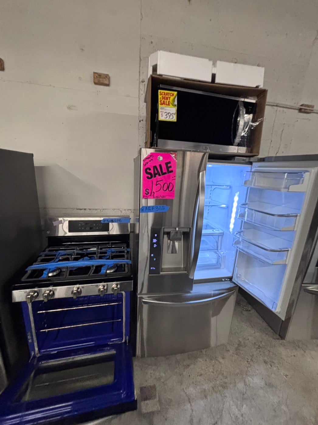 >special 3pc. Combo =LG French door Refrigerator counter depth  w/ ice water dispenser 36",gas stove 5 burners & new the range microwave all same brand  #ARF31B3PC