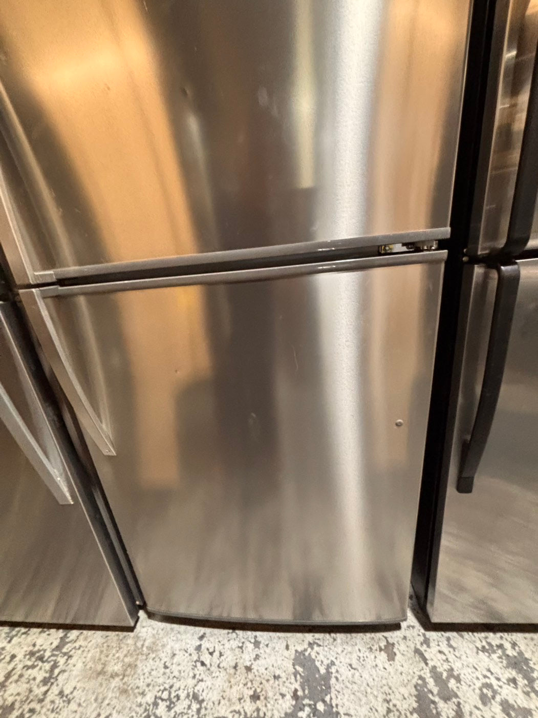 >*kenmore 33” Top freezer fridge   ,stainless steel. used-refurbished #RTKE91B
