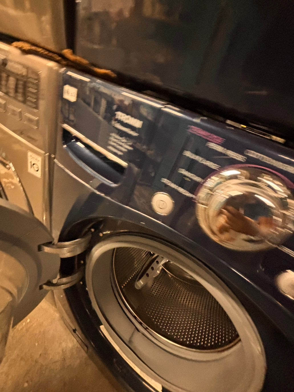 >* special🎉LG washer & dryer set electric 220v front load stackable or side by side - sensor dry in navy blue used,refurbished #WQB5SET