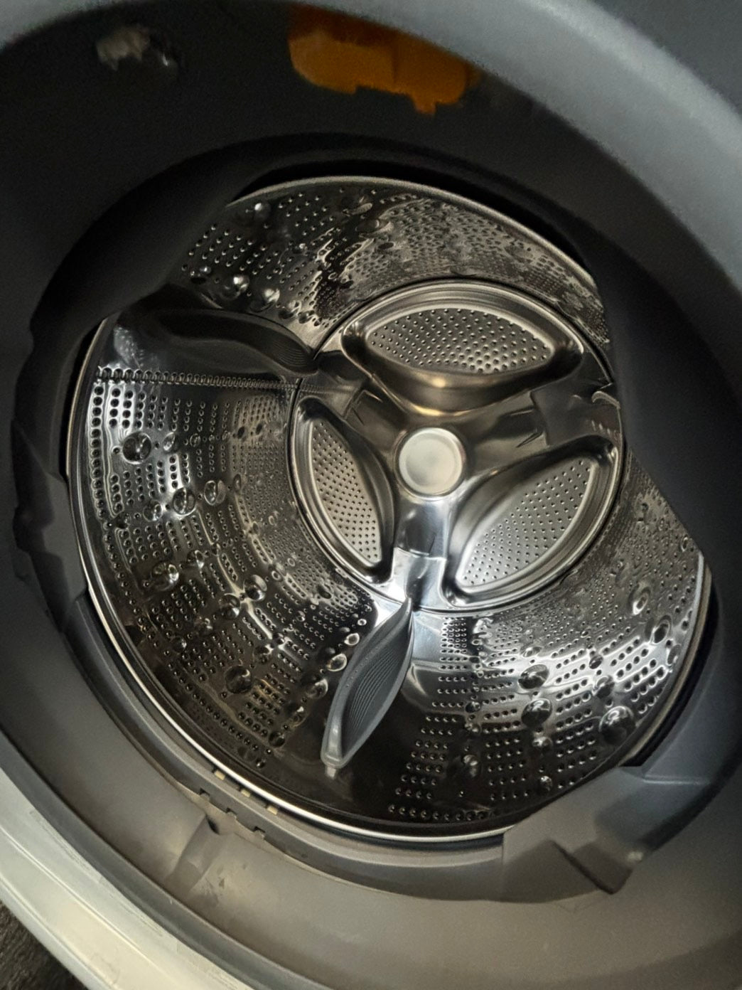 -LG steam cycle washer 4.5 cu ft & dryer 7.5 cu ft set electric 220v front load stackable sensor dry He In white #WD834JL
