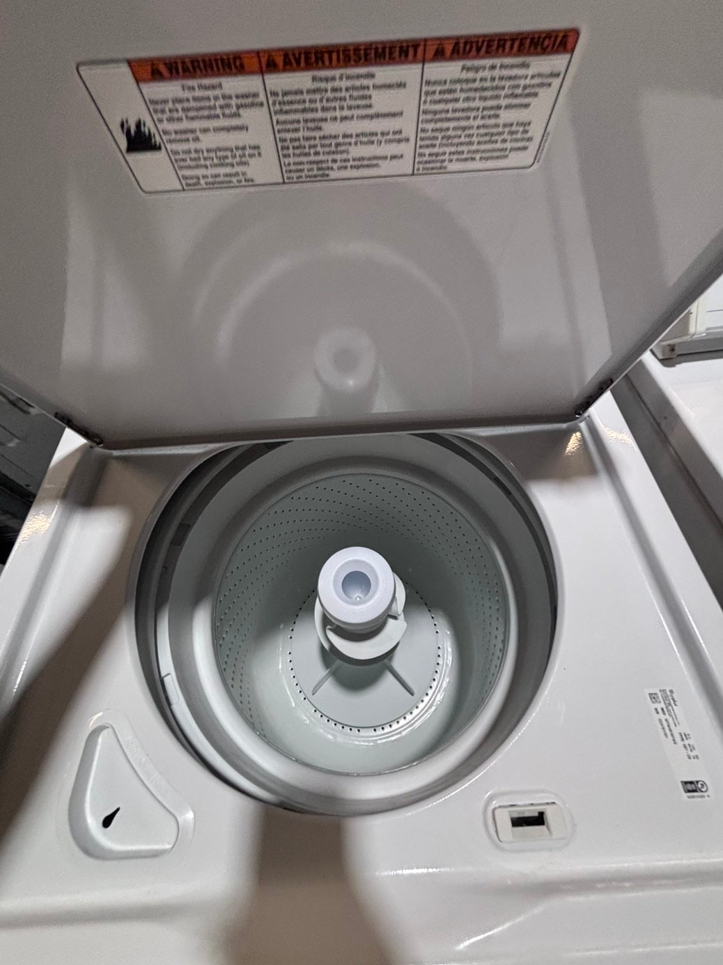 >*maytag Top load washing machine w agitator 27" in good condition,used-Refurbished #TWP227B