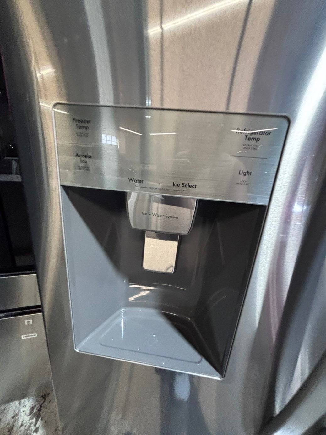 >*special🔥36”kenmore  French doors  fridge  stainless steel (ice maker  doesn’t work) only water 💦 dispenser works !doesn’t affect on the others functions. 36” #KE24WWB