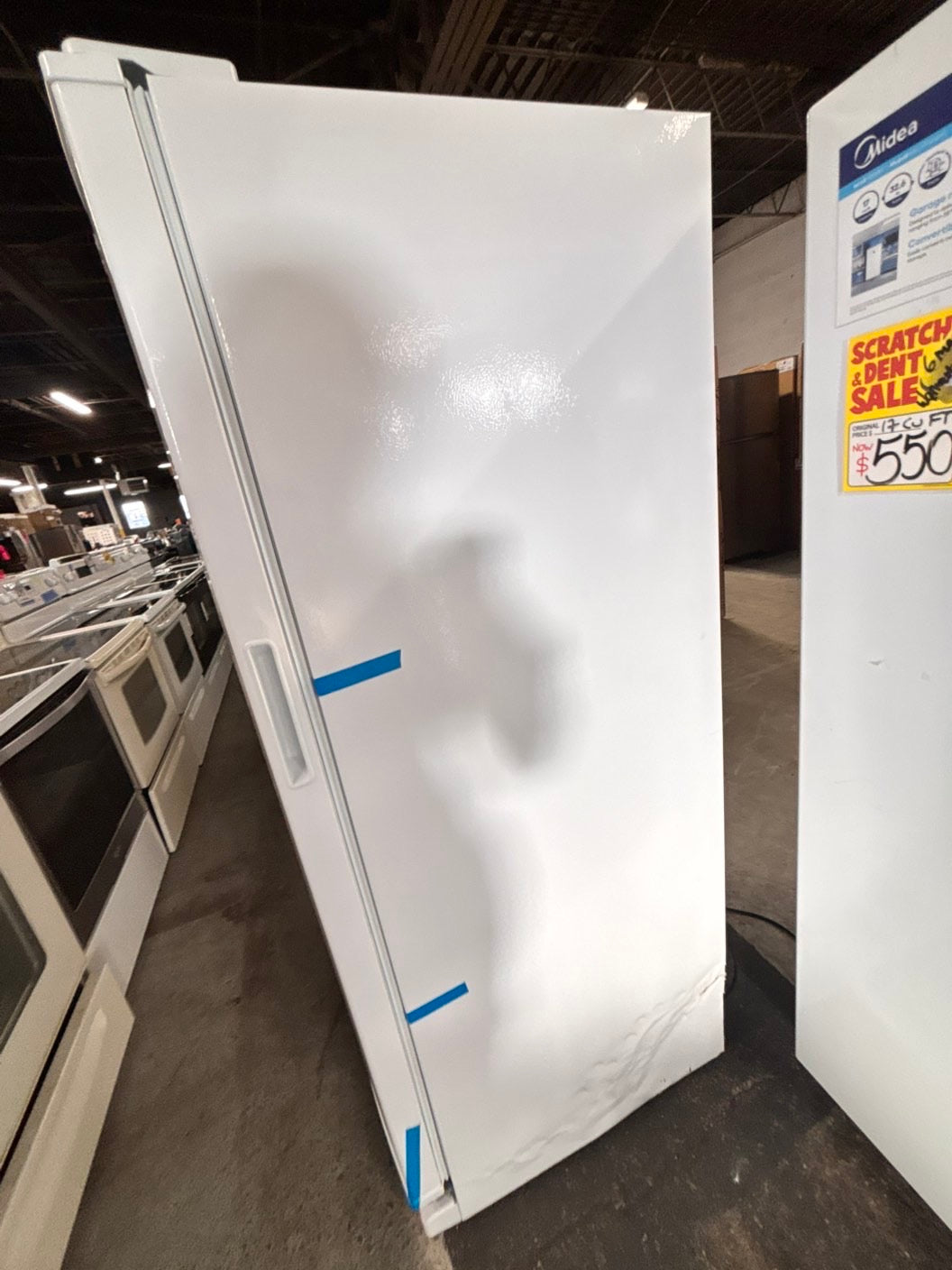 Open box 📦 20 cu. ft. Freezer in White with Temperature Alarm and Auto-Close Door, ENERGY STAR #FZG22BB