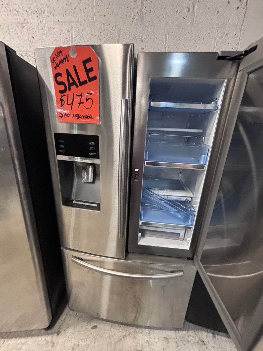 >*36”samsung counter depth French doors  fridge  stainless steel (ice maker & water doesn’t work) doesn’t affect on the others functions. 36” #SA24MAB