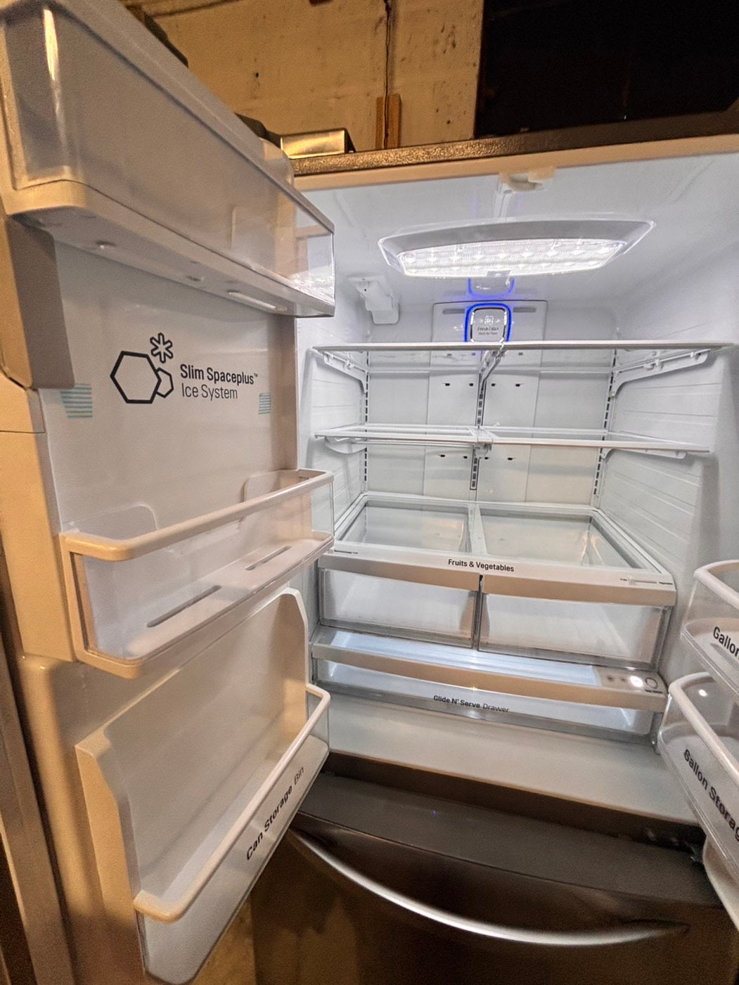 >LG French door Refrigerator stainless steel w/ ice water dispenser 33" #RF26FQB