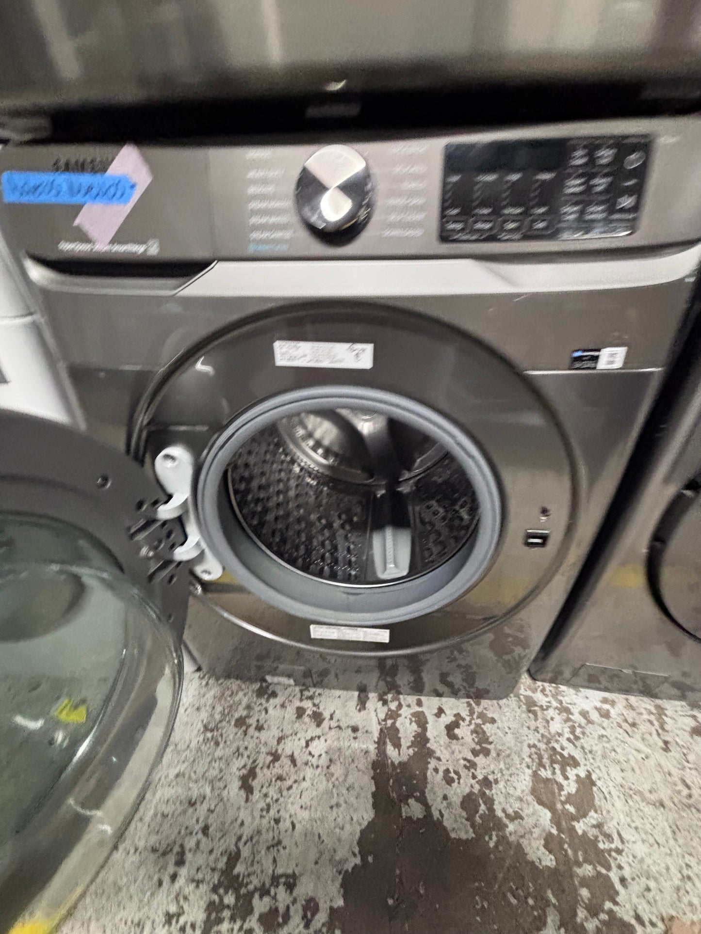 >>Samsung gray  washer 4.5cu. ft. Large capacity, in great condition 27” stackable or side by side  used-refurbished  #FWTR46B