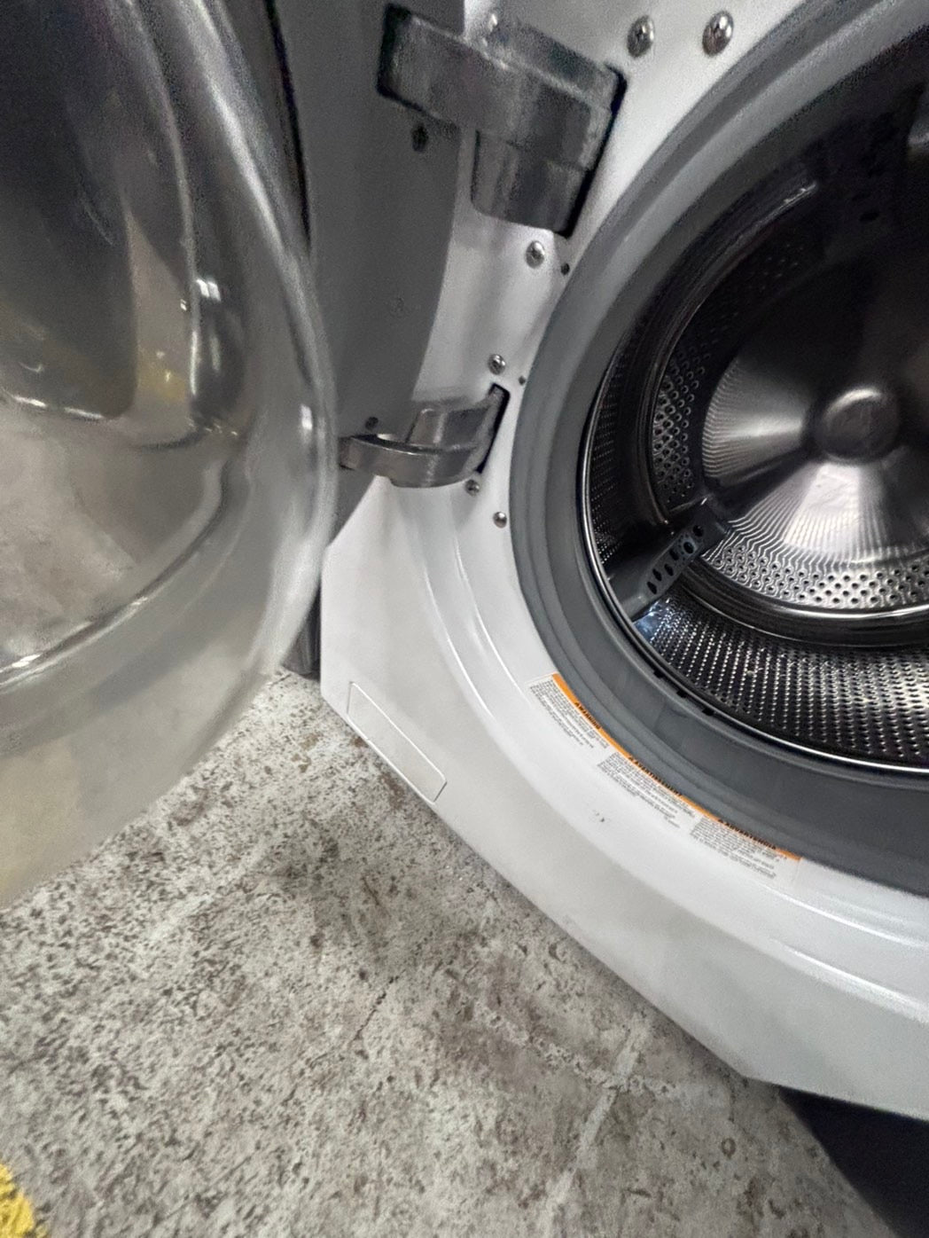 >*LG washer & dryer set electric 220v front load stackable or side by side - sensor dry in white #WDAZ6BSET