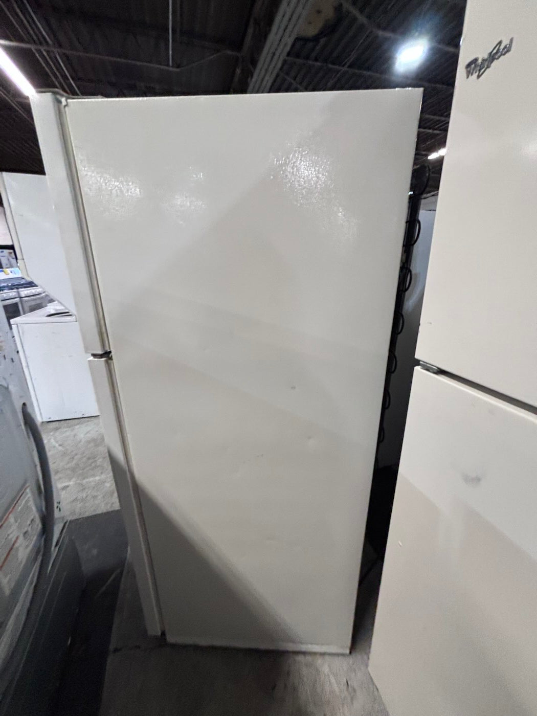 }28”w x 62 1/2h. GE top freezer fridge white working 💯  used-refurbished #FTR12RB