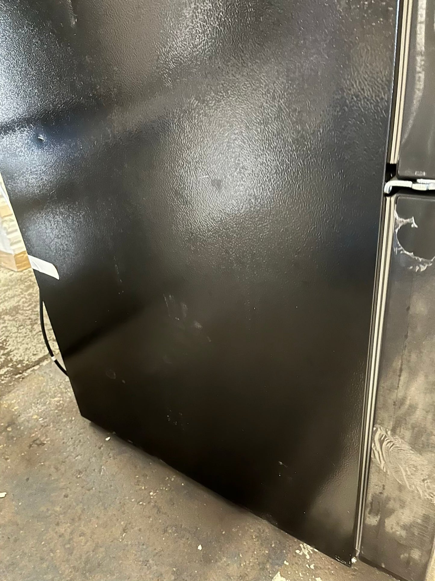 OPEN BOX 📦 | SCRATCH & DENT - ZLINE 36 in. 28.9 cu. ft. Standard-Depth French Door External Water Dispenser Refrigerator with Dual Ice Maker in Fingerprint-Resistant Black Stainless Steel #RF842FB