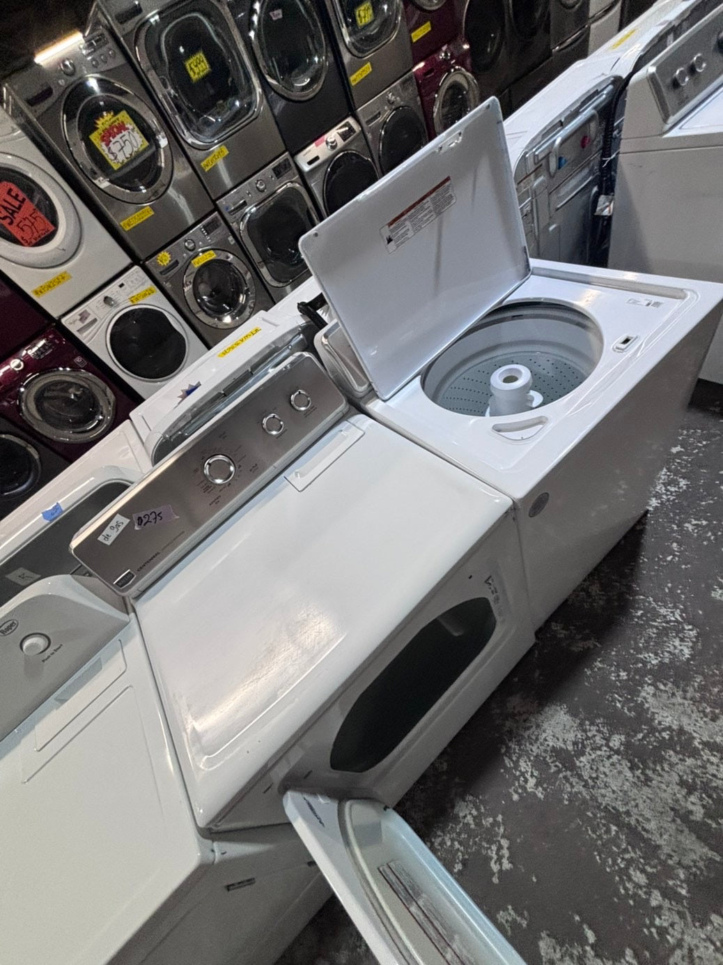 >*Maytag top load washing machine with agitator  & GAS dryer set 27” in #WD975BB used-Refurbished