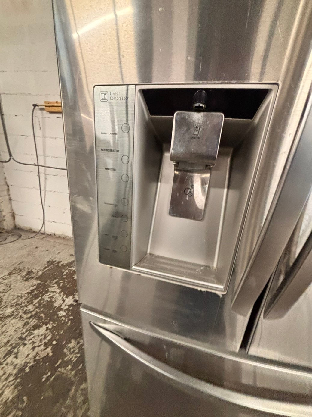 >LG  French door Refrigerator full size  stainless steel w/ ice water dispenser great condition 36" used-refurbished #KVT33ZB