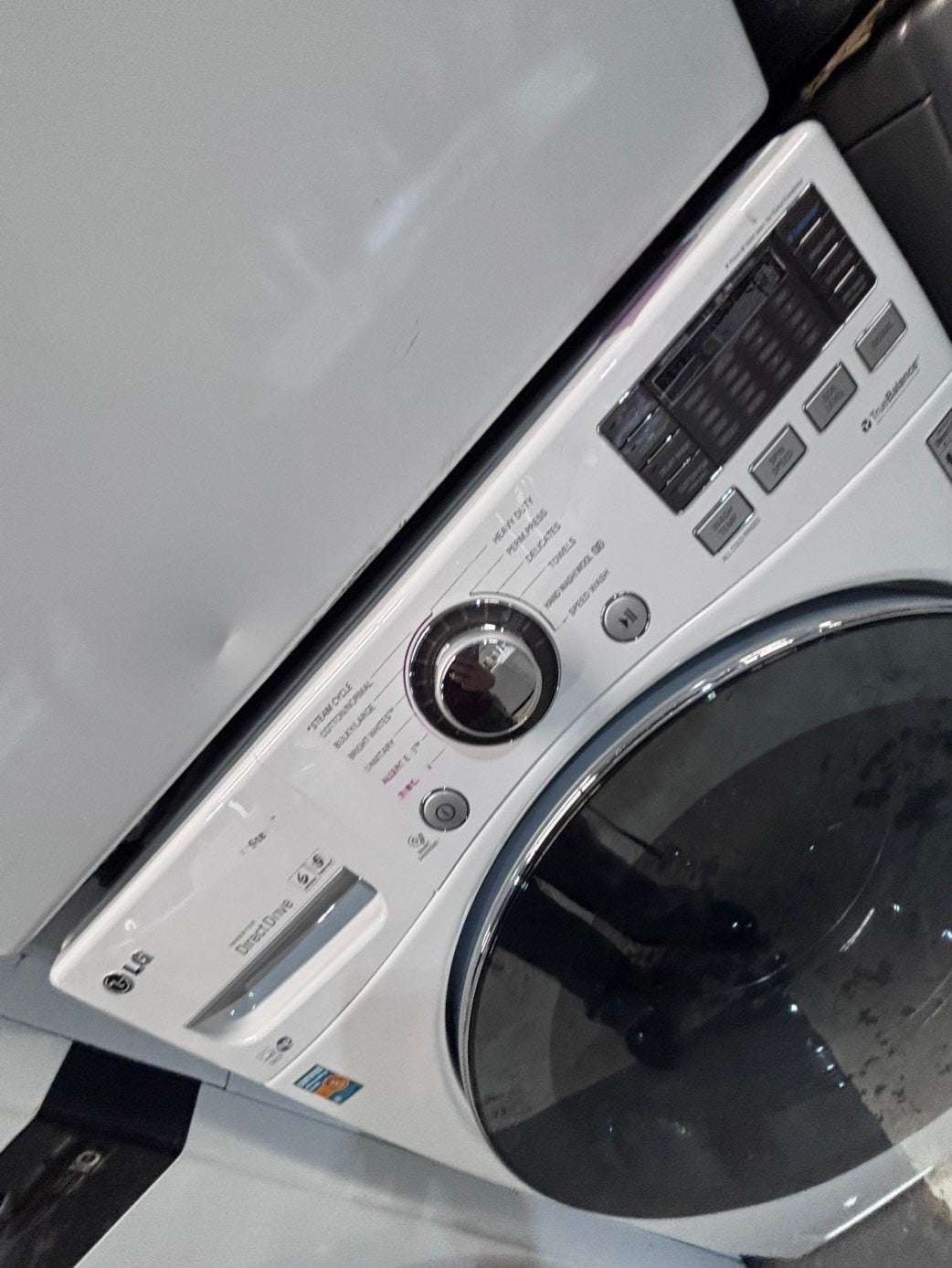 >*LG washer large capacity 4.5cu.ft front load stackable or side by side in white color  #WWS2BW