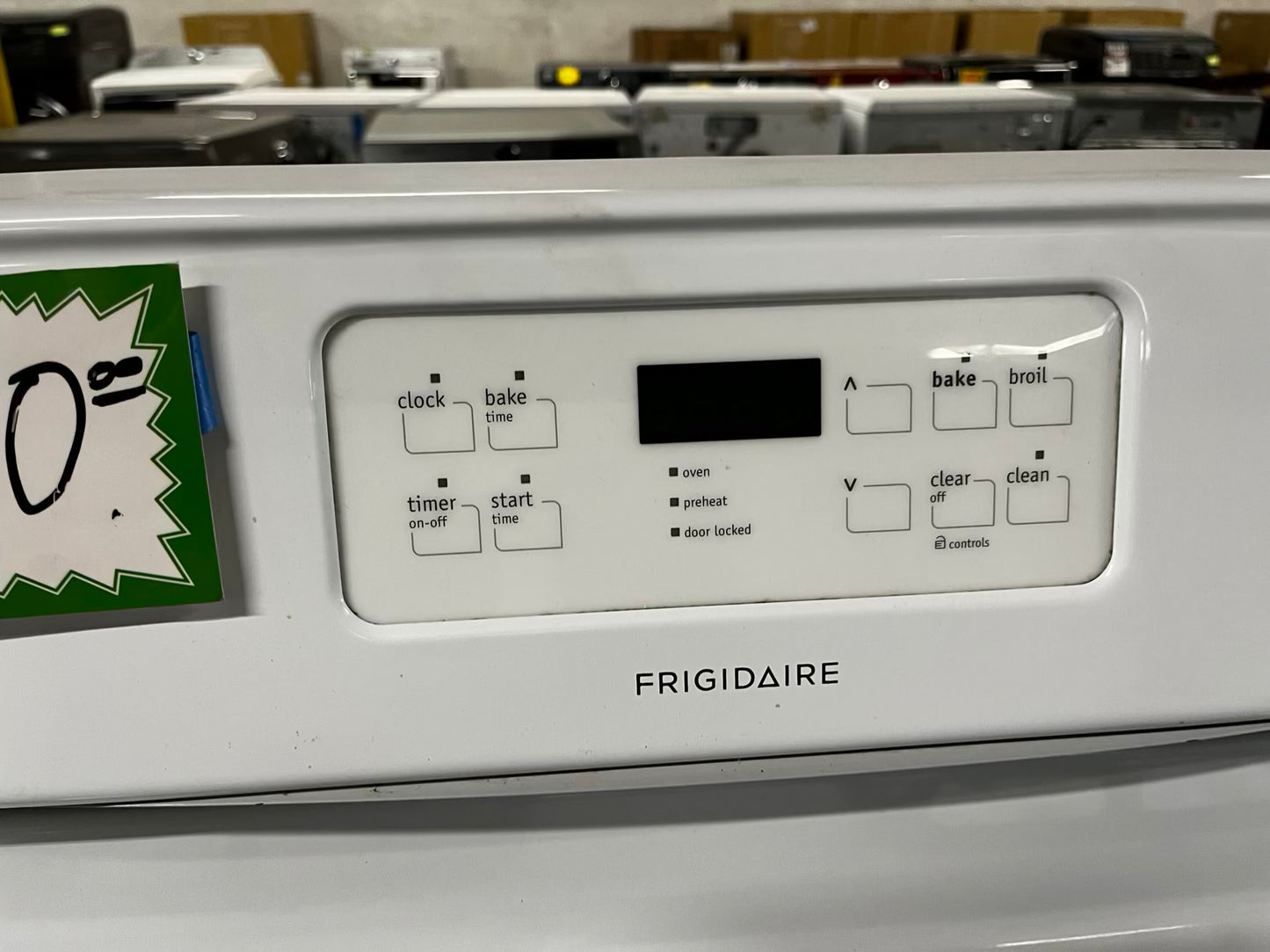 * Frigidaire gas range 4 burner bake broil in white 11 30" Refurbished #ER282KB
