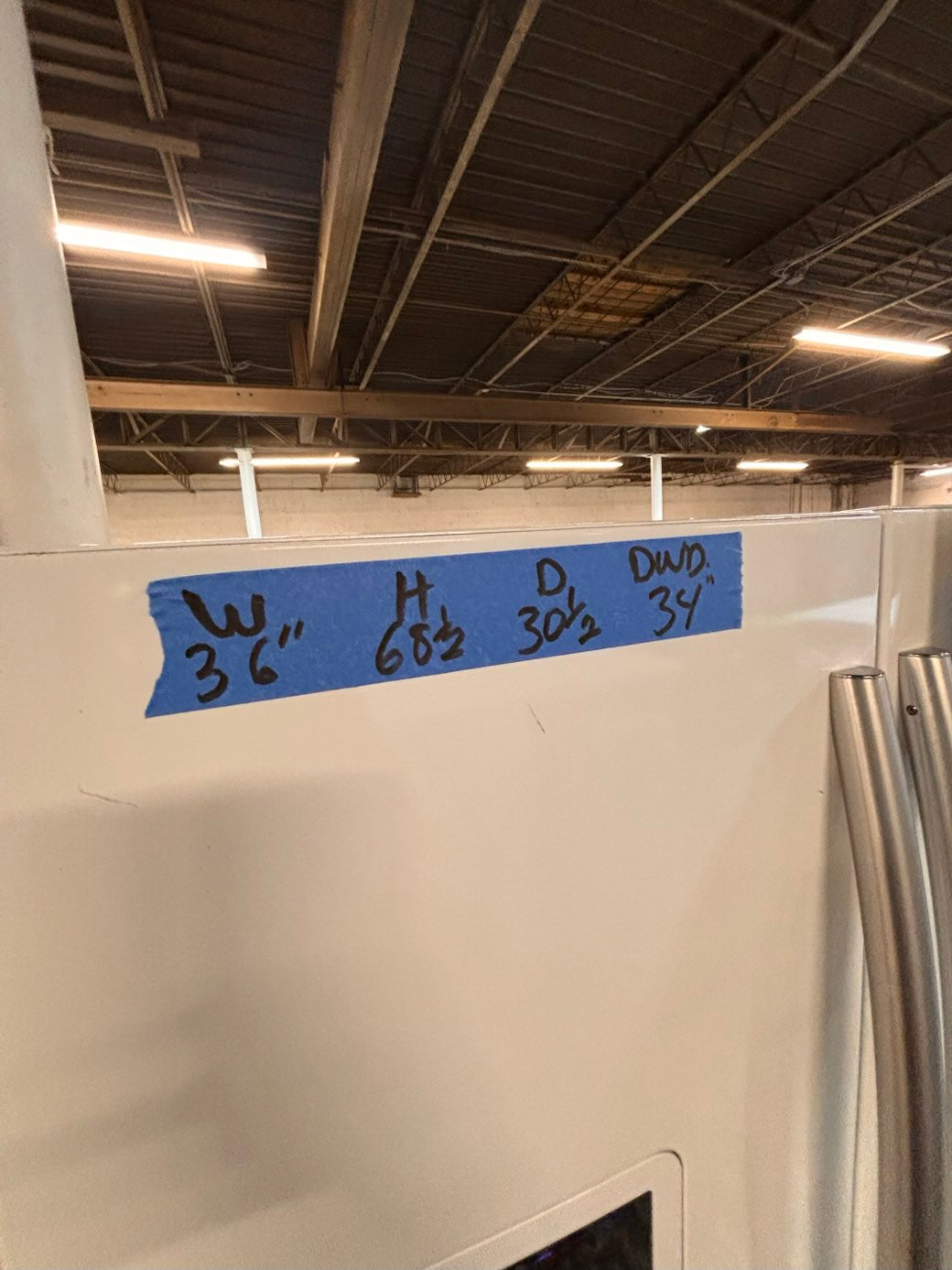 }}Samsung used-Refurbished 36”w x69h x 30” 4 doors  refrigerator white  w/ice & water dispenser  (👀The numbers on the screen are only partially visible).  #SSWF73B