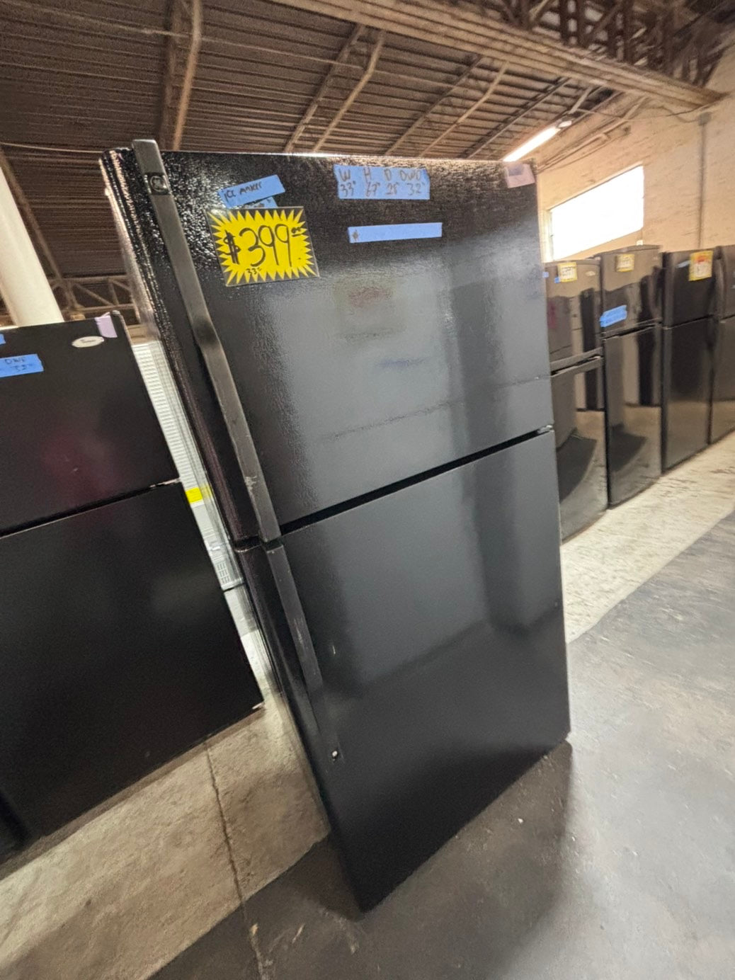 >>GE  33” Top freezer fridge   With ice maker inside ,black  used-refurbished #RG37QB