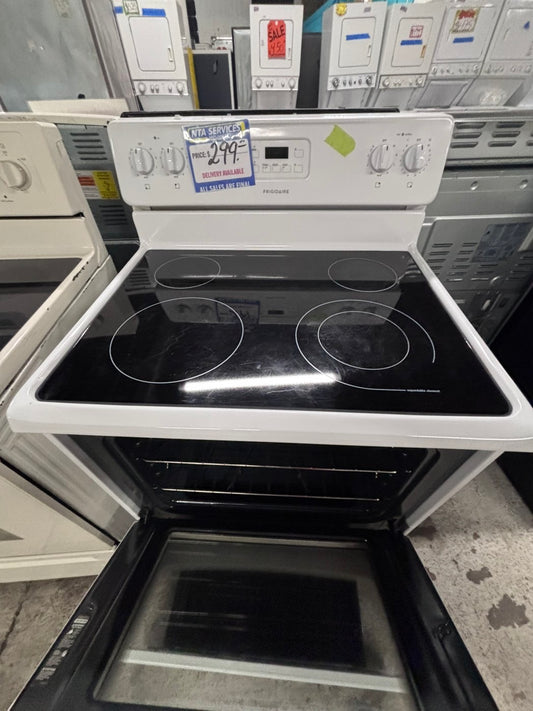 >frigidaire Refurbished white bake Broil self clean 30" #ERB8CB