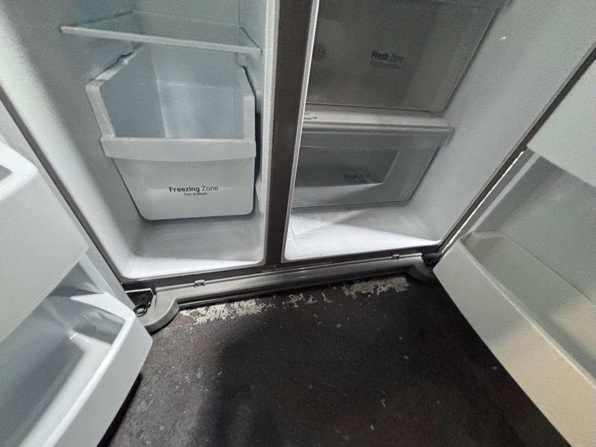 }SALE🔥🔥LG 33”x 66.1/2 h x 29”depth side by side Refrigerator and freezer with ice & water #LG33Z73B