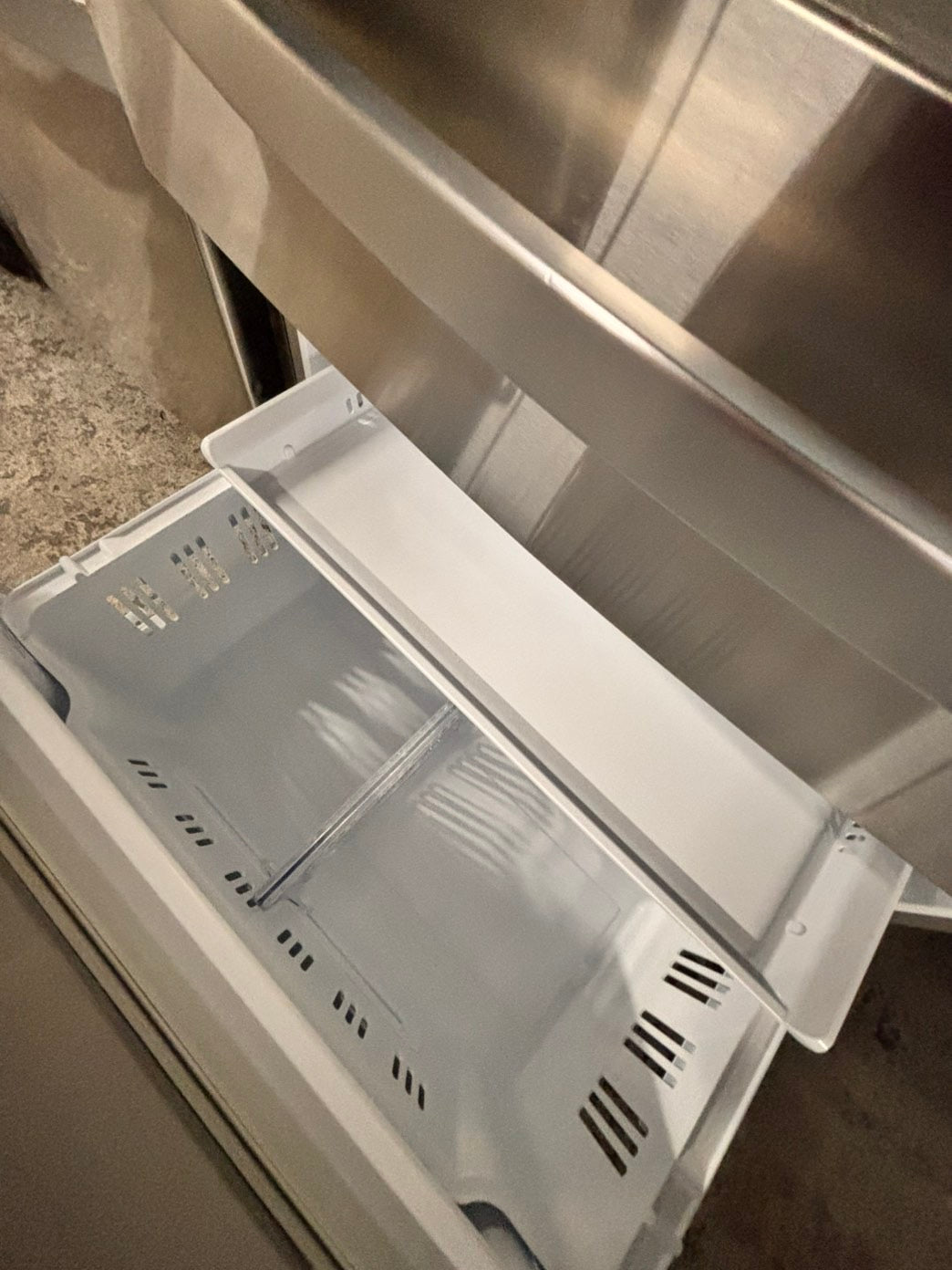 >sale🔥LG  French door 4-doors Refrigerator counter depth stainless steel w/ ice water dispenser great condition 36" used-refurbished #LGAW24BB