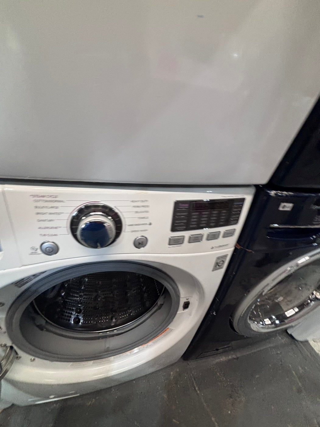 } LG washer & dryer set large capacity,electric 220v front load stackable or side by side - sensor dry , working 💯 with warranty ! in white color used,refurbished #LGHG74SET
